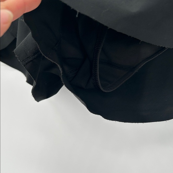 Lululemon Black Run Speed Up Layered Athletic Shorts Size 4 - Picture 6 of 6